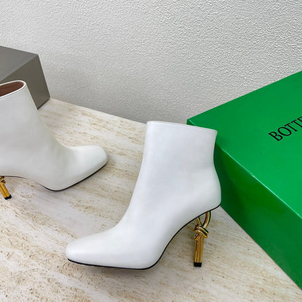 KNOT ANKLE BOOT IN WHITE CALFSKIN WITH GOLD METAL HEEL 9 CM