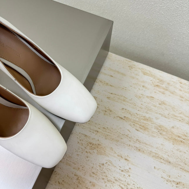 KNOT HIGH PUMP IN WHITE AND GOLD METAL HEEL 9 CM