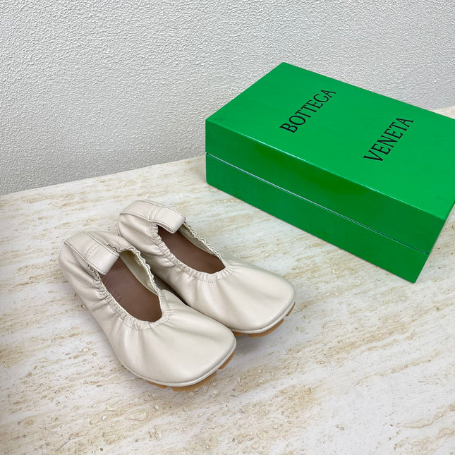 ELASTIC BALLERINA FLATS IN WHITE CREAM LAMBSKIN