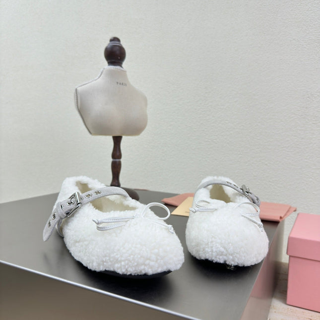 SHEARLING BALLET FLAT WHITE WITH SUEDE STRAP
