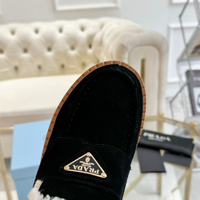 SUEDE LOAFER BLACK WITH SHEARLING LINING
