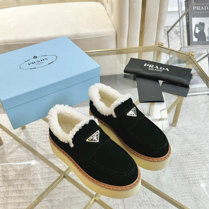 SUEDE LOAFER BLACK WITH SHEARLING LINING