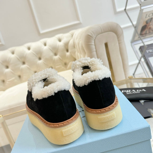 SUEDE LOAFER BLACK WITH SHEARLING LINING