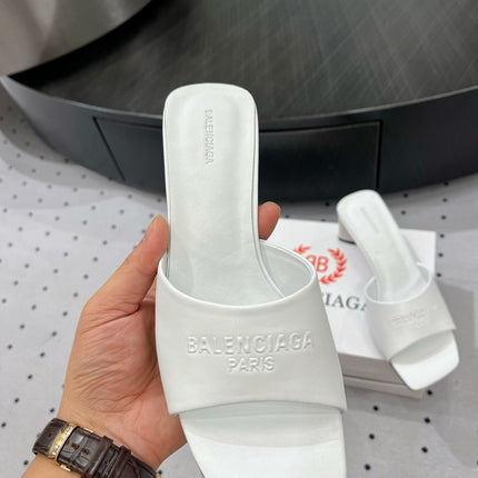 SQUARE-TOE MEDIUM HEEL MULES IN WHITE CALFSKIN LOGO EMBOSSED