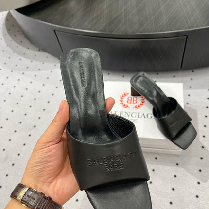 SQUARE-TOE MULES MEDIUM HEEL IN BLACK CALFSKIN LOGO EMBOSSED