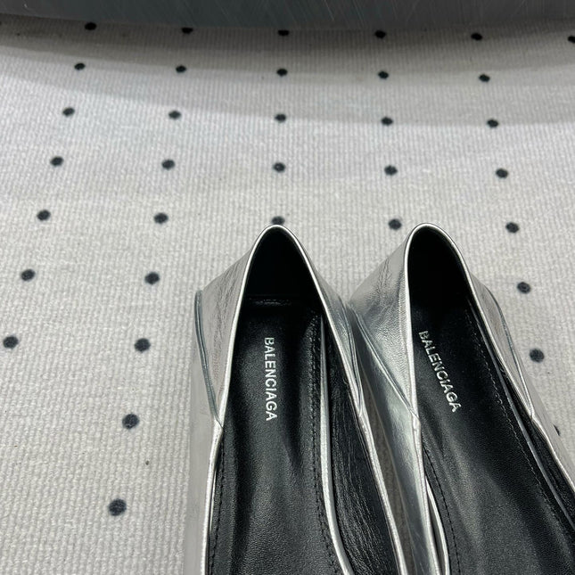 POINTED BB GOLD BUCKLE BALLET FLAT IN SILVER METALLIC SHINY CALFSKIN