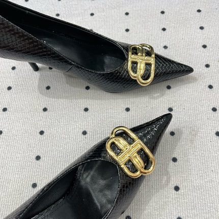 HEELED PUMPS 65 MM IN BLACK LIZARD PATTERN CALFSKIN GOLD HARDWARE