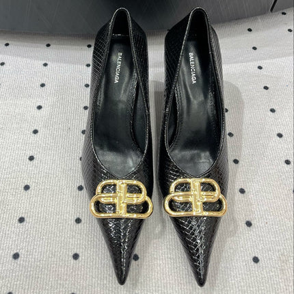 HEELED PUMPS 65 MM IN BLACK LIZARD PATTERN CALFSKIN GOLD HARDWARE