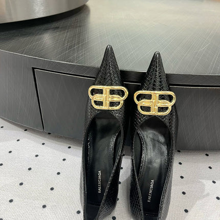 HEELED PUMPS 65 MM IN BLACK LIZARD PATTERN CALFSKIN GOLD HARDWARE