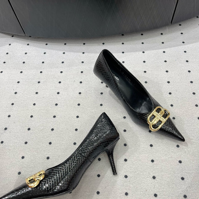 HEELED PUMPS 65 MM IN BLACK LIZARD PATTERN CALFSKIN GOLD HARDWARE