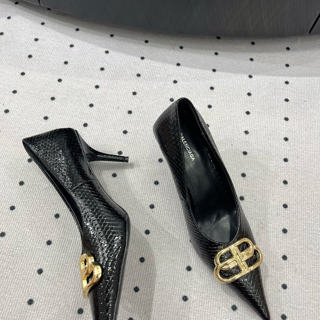 HEELED PUMPS 65 MM IN BLACK LIZARD PATTERN CALFSKIN GOLD HARDWARE