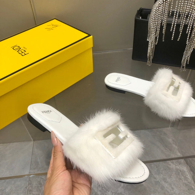 FENDI BAGUETTE MINK SLIDE SLIPPER IN WHITE FUR