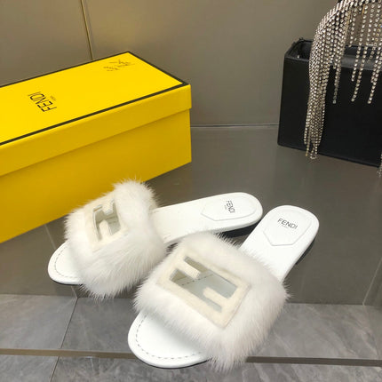 FENDI BAGUETTE MINK SLIDE SLIPPER IN WHITE FUR