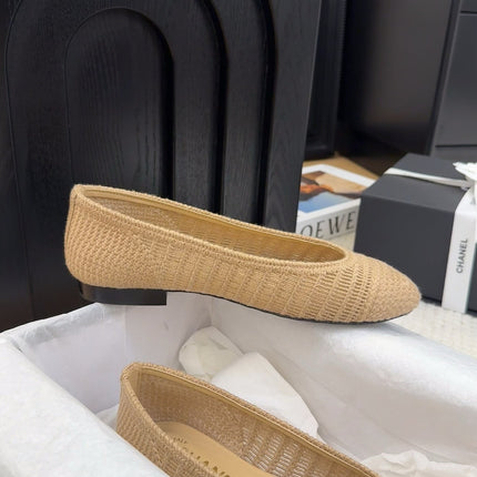 BALLERINAS IN PEANUT BROWN RAFFIA