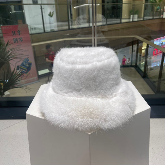 PLUSH FISHERMAN HAT IN WHITE RABBIT FUR 426095