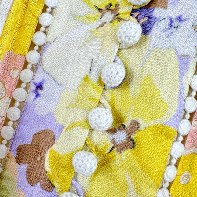 V-NECK FLORAL PRINT DRESS WITH LACE DETAIL