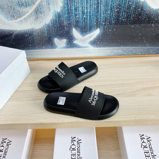 SLIDES SANDAL IN BLACK TPU WITH WHITE LOGO