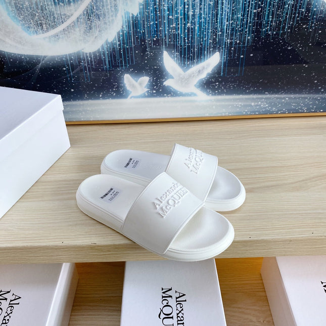 SLIDES SANDAL IN WHITE TPU WITH EMBOSSED LOGO