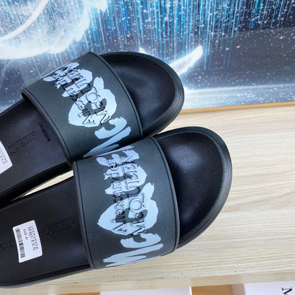 SLIDES SANDAL IN BLACK TPU GREY GRAPHIC LOGO