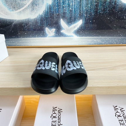 SLIDES SANDAL IN BLACK TPU GREY GRAPHIC LOGO