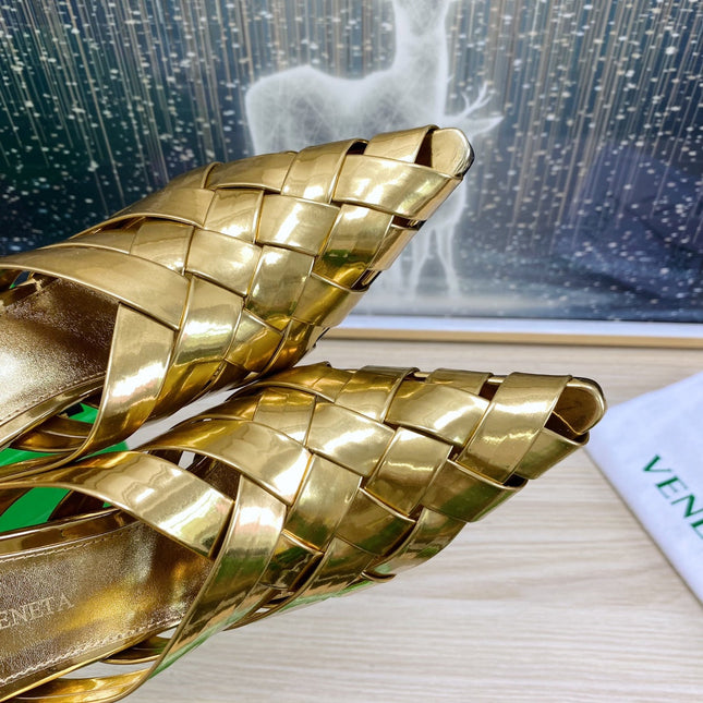 ALFIE LEATHER HIGH MULES IN GOLD PATENT CALFSKIN WITH WOVEN DESIGN