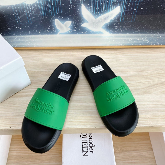 SLIDES SANDAL IN BLACK TPU WITH GREEN STRAP EMBOSSED LOGO