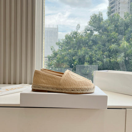 CHLOÉ WOVEN LOAFER IN TAN BEIGE RAFFIA