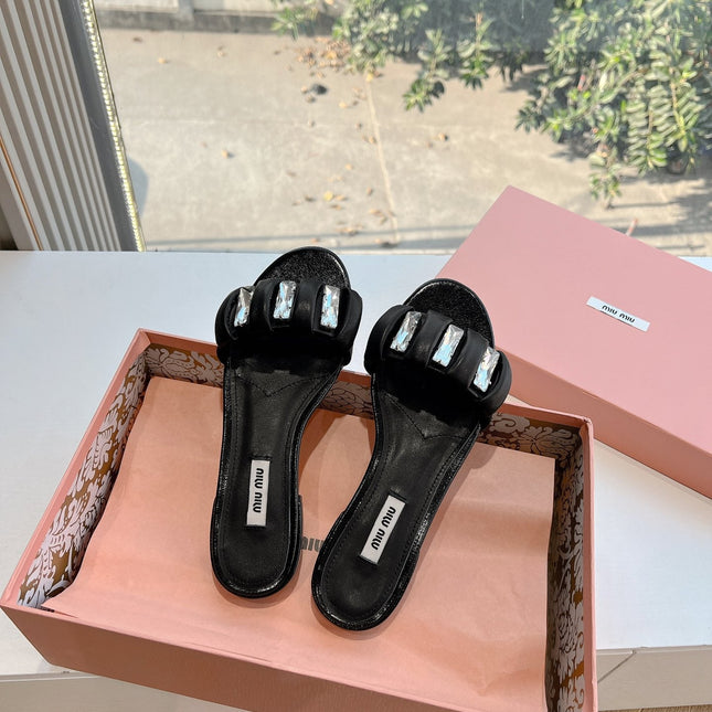 SLIDE SANDALS ATTACHED DIAMOND IN BLACK LAMBSKIN