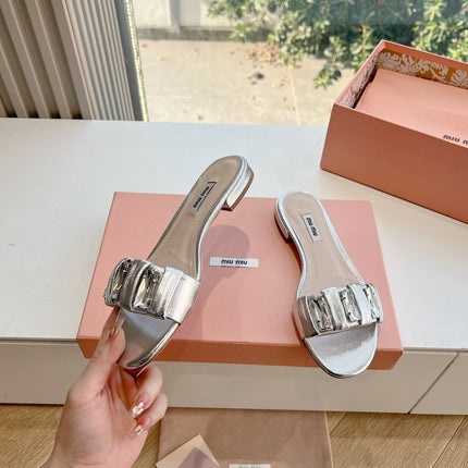 SLIDE SANDALS ATTACHED DIAMOND IN SILVER METALLIC LAMBSKIN