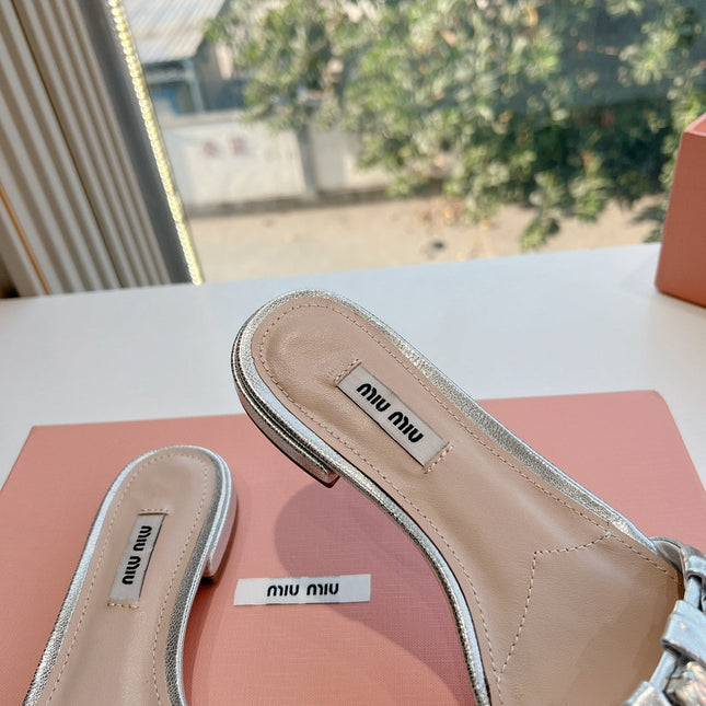 SLIDE SANDALS ATTACHED DIAMOND IN SILVER METALLIC LAMBSKIN