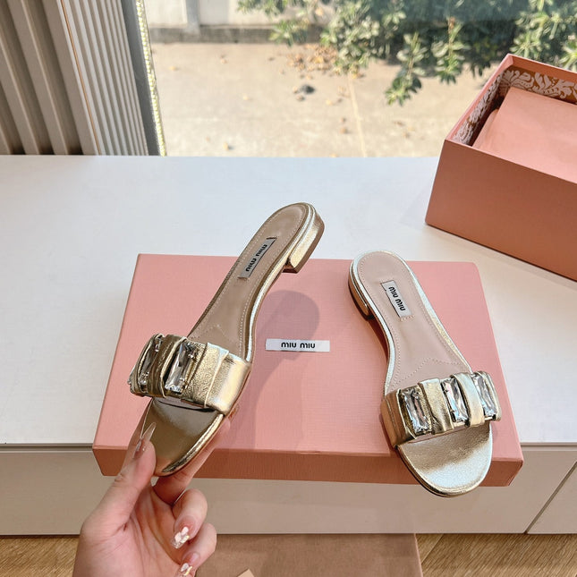 SLIDE SANDALS ATTACHED DIAMOND IN GOLD METALLIC LAMBSKIN