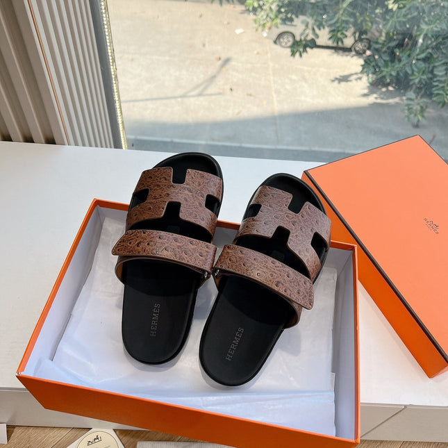 CHYPRE SANDAL IN CHOCOLATE BROWN GRAINED CALFSKIN