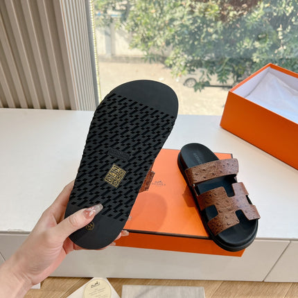 CHYPRE SANDAL IN CHOCOLATE BROWN GRAINED CALFSKIN