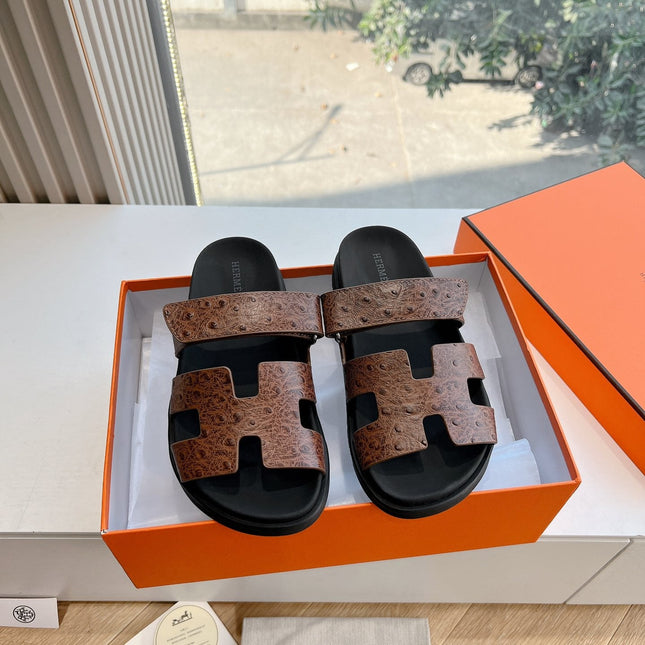 CHYPRE SANDAL IN CHOCOLATE BROWN GRAINED CALFSKIN