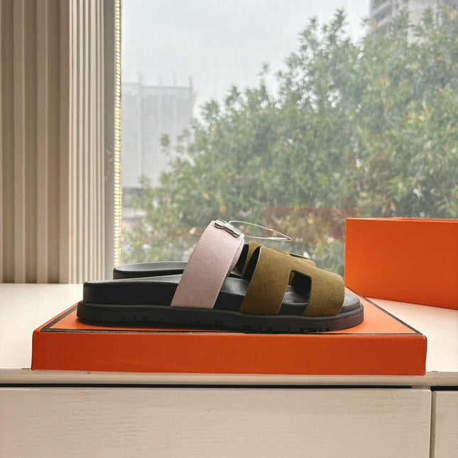 CHYPRE SANDAL IN LIGHT PINK MIX CHOCOLATE BROWN SUEDE