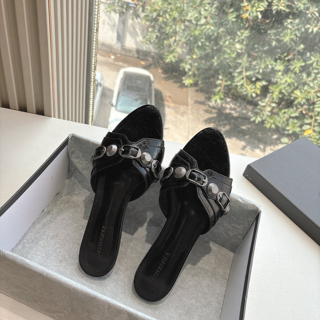CAGOLE FLAT MULES IN BLACK CALFSKIN