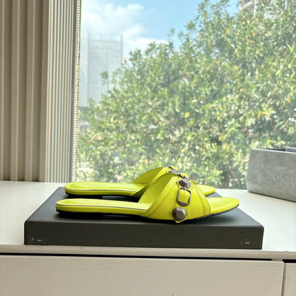 CAGOLE FLAT MULES IN LIME YELLOW CALFSKIN