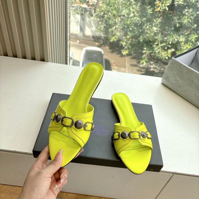 CAGOLE FLAT MULES IN LIME YELLOW CALFSKIN