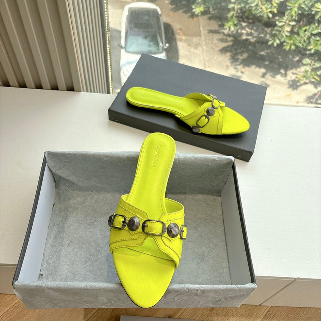CAGOLE FLAT MULES IN LIME YELLOW CALFSKIN