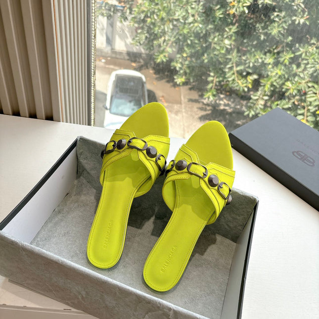 CAGOLE FLAT MULES IN LIME YELLOW CALFSKIN