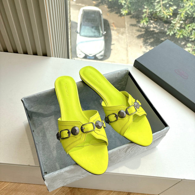 CAGOLE FLAT MULES IN LIME YELLOW CALFSKIN