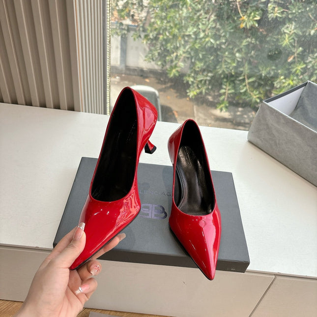HIGH PUMPS IN CLASSIC RED PATENT CALFSKIN
