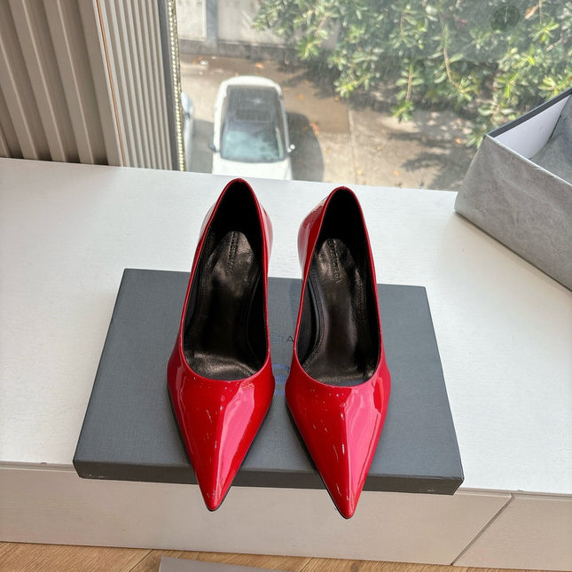 HIGH PUMPS IN CLASSIC RED PATENT CALFSKIN