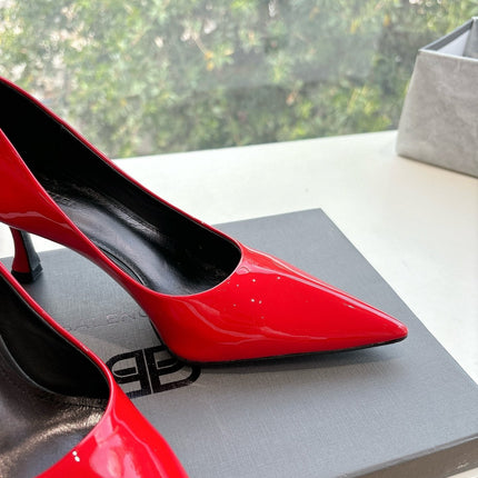 HIGH PUMPS IN CLASSIC RED PATENT CALFSKIN