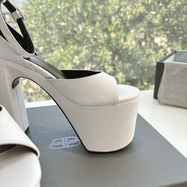 PLATFORM ANKLE STRAP HEELS IN WHITE SMOOTH CALFSKIN