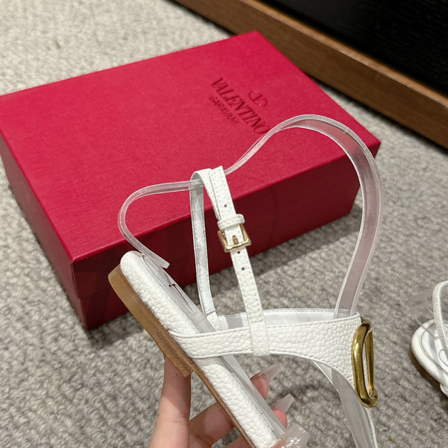 THONG SANDAL IN WHITE CALFSKIN WITH GOLD LOGO