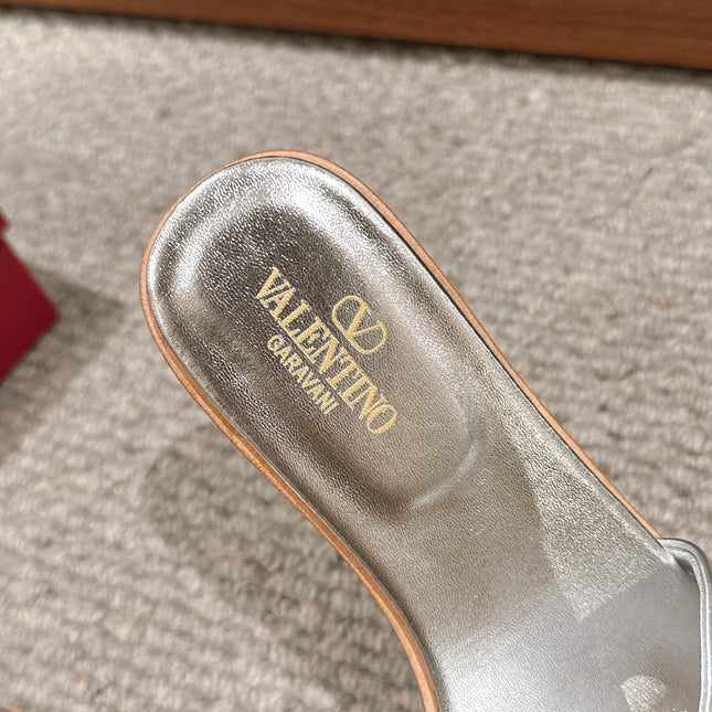 VLOGO CUT-OUT SILVER CALFSKIN SLIDE SANDAL