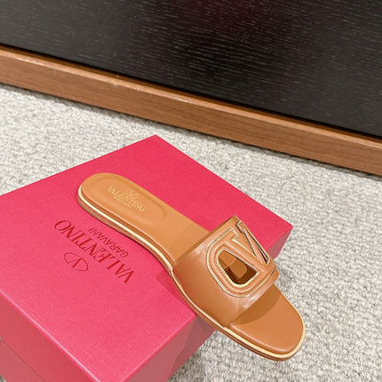 VLOGO CUT-OUT BRONZE BROWN CALFSKIN SLIDE SANDAL