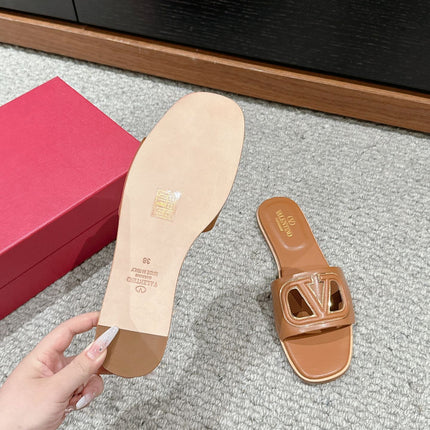 VLOGO CUT-OUT BRONZE BROWN CALFSKIN SLIDE SANDAL