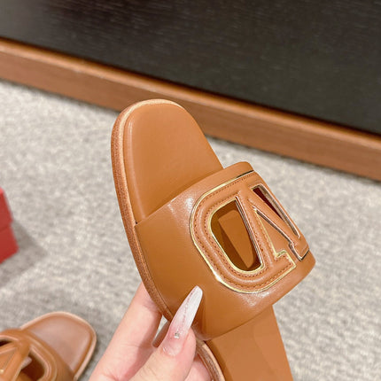 VLOGO CUT-OUT BRONZE BROWN CALFSKIN SLIDE SANDAL